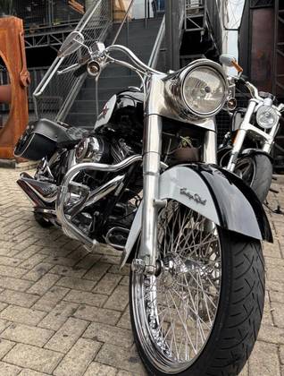 HARLEY-DAVIDSON SOFTAIL HERITAGE CLASSIC 